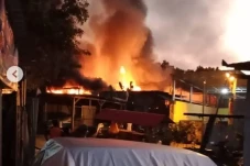 Kebakaran Hebat Landa...