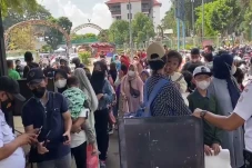 Pengelola: Hari Ini...
