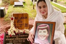 Nia Zulkarnaen Berharap...