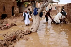 Hujan Lebat dan Banjir...