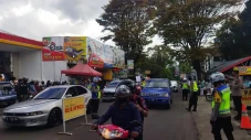 Kendaraan ke Destinasi...