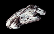 Millennium Falcon Kapal...