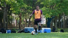 Marc Klok Heran Lapangan...