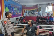 Angkut Ribuan Semen,...