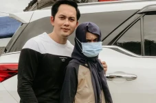 Demi Pulih dari Kanker,...