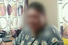 Ancam dan Aniaya Pelajar,...