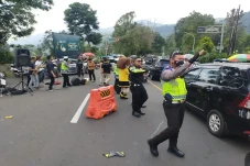Polres Bogor Berlakukan...