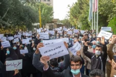 HRW Desak Iran Bebaskan...