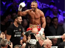 Kell Brook Pensiun di...