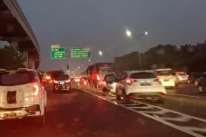 Tol Jagorawi Padat Merayap,...