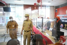 Hari Pertama Kerja,...