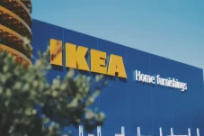 IKEA Tutup Toko di Rusia,...
