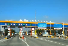 925.893 Kendaraan Lintasi...