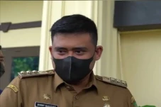Sidak Kantor Lurah di...