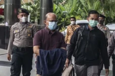 Ada Tante Susi dan Narkoba...