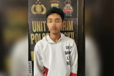 Sabet Korban Pakai Badik,...