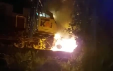 Ngeri! Kereta Api Pengangkut...