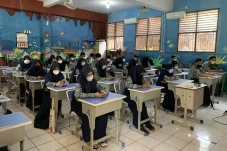 Serentak, Hari Ini 685...