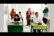 Beasiswa Santri Berprestasi...
