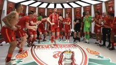 Liverpool Juara Piala...