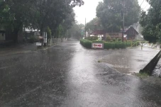 Hujan Deras Disertai...