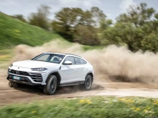 Lamborghini Urus akan...
