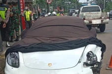 Diduga Hantam Motor...