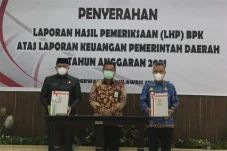 Kabupaten Luwu Timur...
