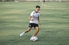 Gabung Bali United,...