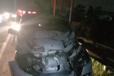 Panik, Pengemudi Minibus...