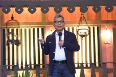 Jualan Pecel Untung...