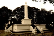 Mengenal Tugu Kebangkitan...