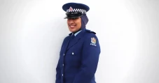 Profil Zeena Ali, Polisi...