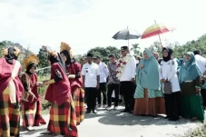 Bupati Luwu Puji Wisata...