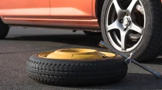 Ban Serep Mobil Berukuran...