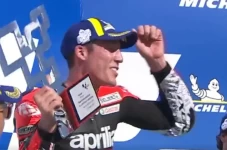 Wow! Gaji Aleix Espargaro...