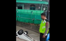 Wanita Cantik Mabuk...