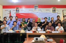 Sekolah Demokrasi dan...