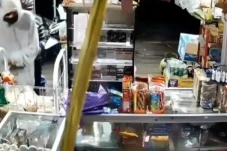 Rampok Toko Kelontong,...