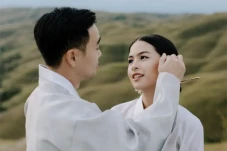 Resmi Menikah, Ini Identitas...