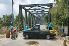 Baru Setahun Diperbaiki,...