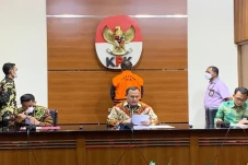 5 Tahun Melenggang Bebas,...