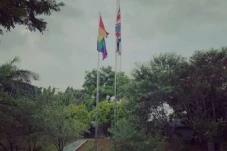 Buntut Bendera LGBT,...