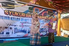 Unik, Syukuran Penamatan...