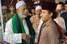 Mengenal Gus Thuba,...