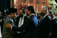 Bertemu di Nikahan Ketua...