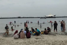 Libur Nasional, Taman...