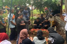 Puluhan Kerabat Kawal...