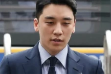 Dijerat 9 Dakwaan, Seungri...