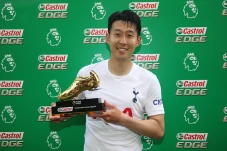 4 Pesepak Bola Asia...
